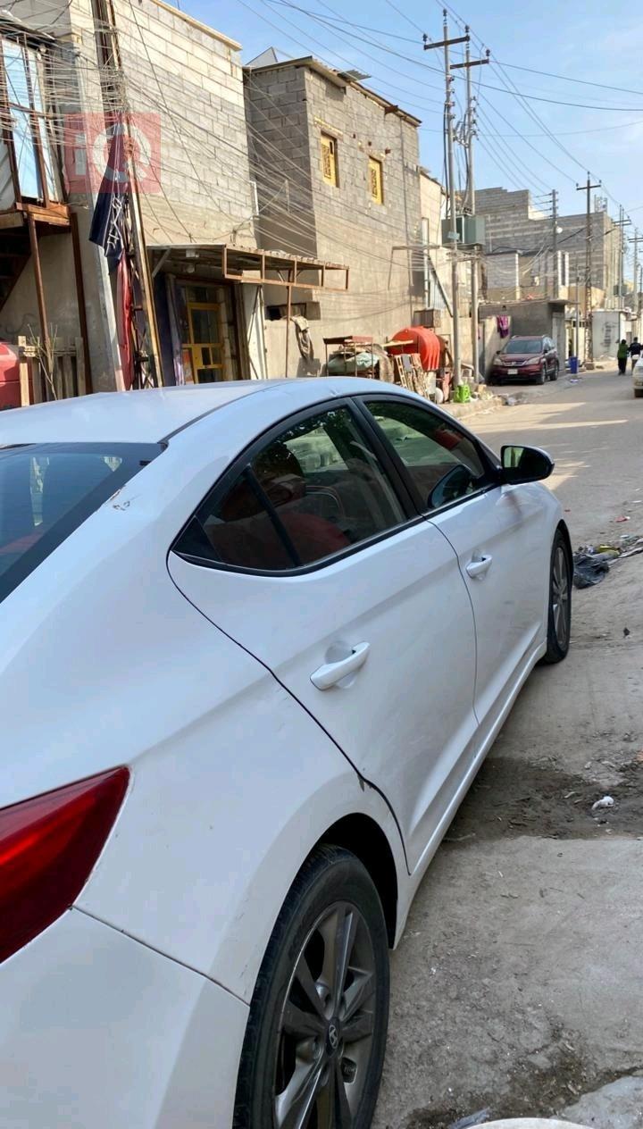 هيونداي النترا